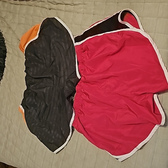2 Umbro running shorts size large - Picture 6 of 6